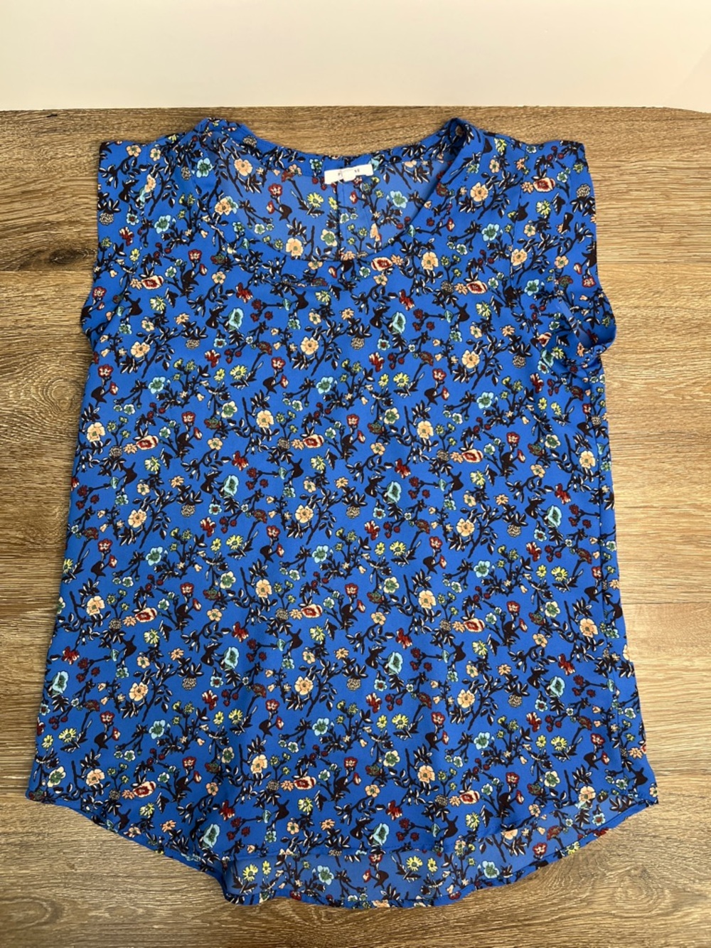Pleione Blue Floral Blouse | XS Lightweight Pleated Front Top